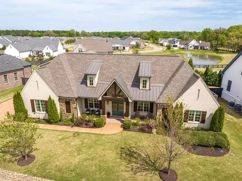1080 Greenbrier Lakes Dr N, Piperton, TN 38017