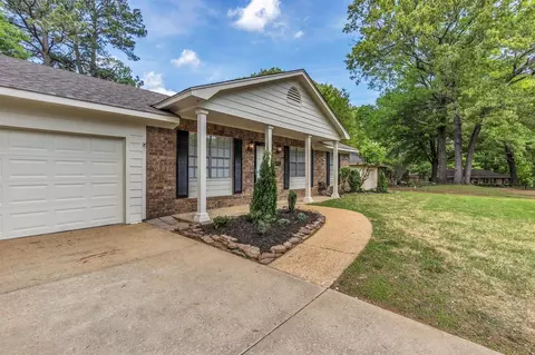 Exterior - 2763 Satellite St, Bartlett, TN 38134 photo 3 of 6