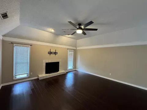 Living - 6771 Castlegate Ln, Memphis, TN 38141 photo 1 of 1