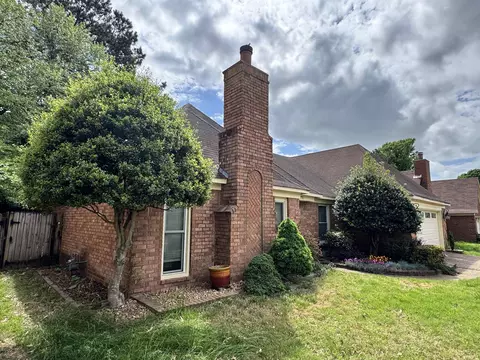 Exterior - 6771 Castlegate Ln, Memphis, TN 38141 photo 2 of 6