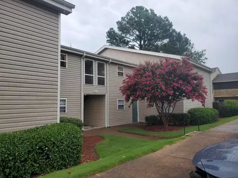 6767 Meadow Oak Pl #3, Memphis, TN 38120