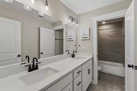 Bath - 6424 Sallows Cv, Bartlett, TN 38135 photo 6 of 7