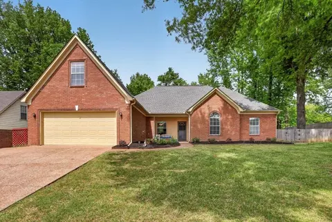 6220 Daybreak Dr, Bartlett, TN 38135