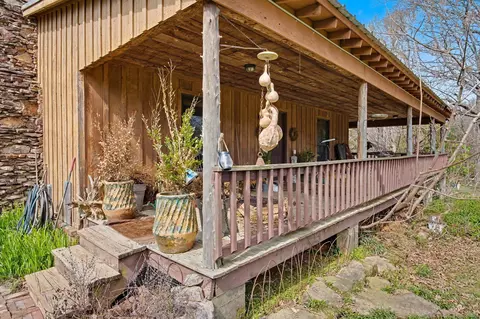 Exterior - 392 Sycamore Rd, Coldwater, MS 38618 photo 4 of 11