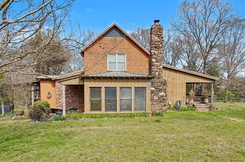 Exterior - 392 Sycamore Rd, Coldwater, MS 38618 photo 7 of 11