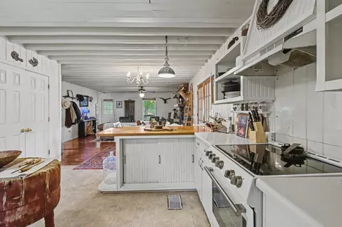 Kitchen - 392 Sycamore Rd, Coldwater, MS 38618 photo 4 of 4