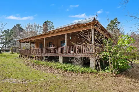 Exterior - 392 Sycamore Rd, Coldwater, MS 38618 photo 3 of 11