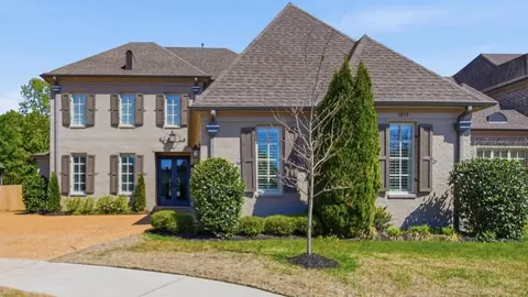1058 Shanborne Cv, Collierville, TN 38017