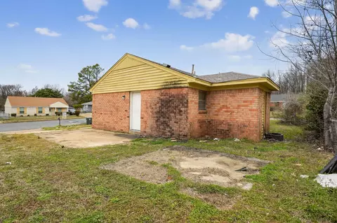 Exterior - 4094 Double Tree Rd, Memphis, TN 38109 photo 5 of 5