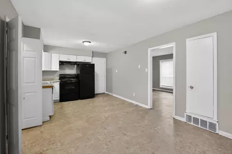 Entry Way - 4094 Double Tree Rd, Memphis, TN 38109 photo 2 of 2