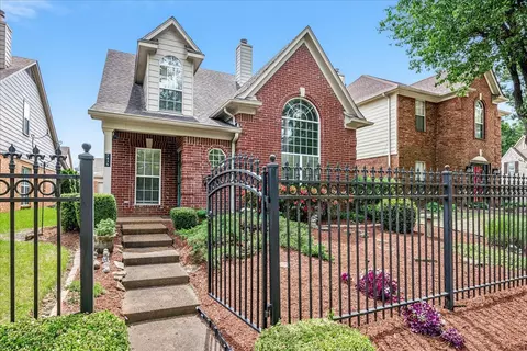 7439 Macon Rd, Cordova, TN 38018