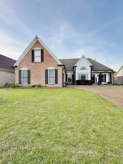 9270 Chalkwell Ave, Cordova, TN 38016