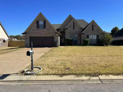 460 Lakewood Dr, Oakland, TN 38060