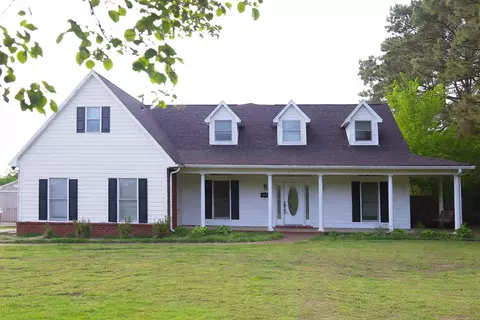 3717 Meade Lake Rd, Millington, TN 38053