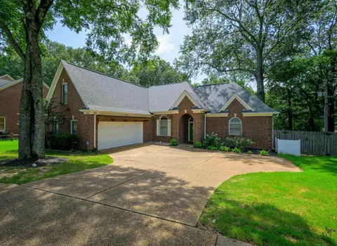 285 Great Falls Rd, Collierville, TN 38017