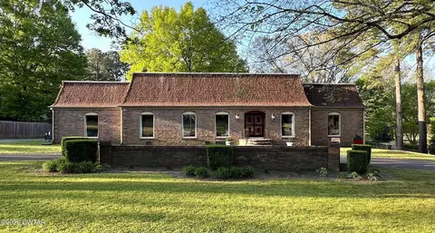 2700 E Main St E, Humboldt, TN 38343