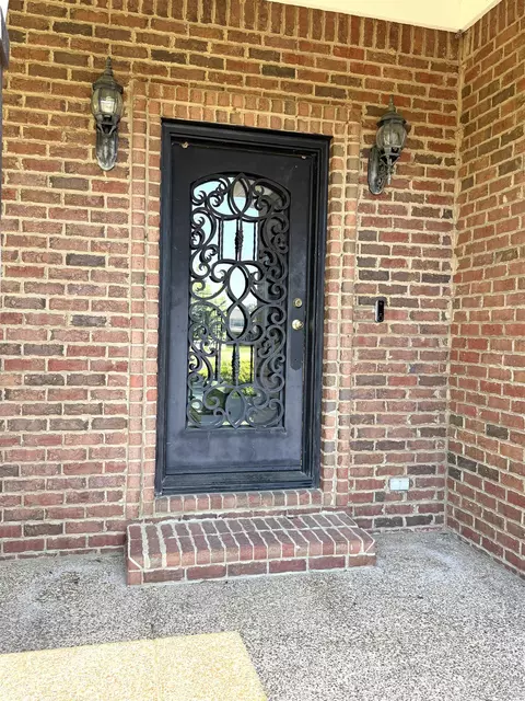 Entry Way - 84 Eagle Trace Rd, Covington, TN 38019 photo 1 of 6