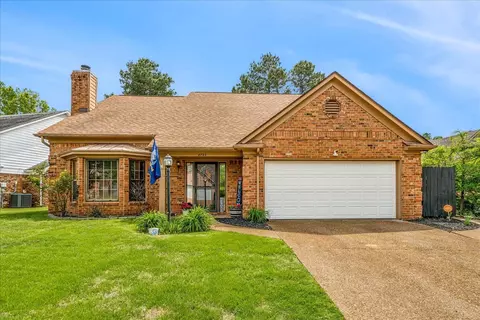 8795 Cedar Mills Cir, Memphis, TN 38016
