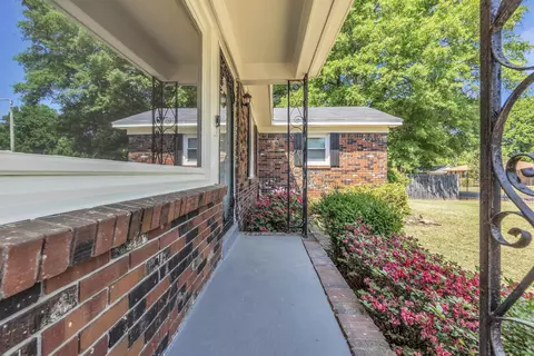 Exterior - 4011 Comanche Rd, Memphis, TN 38118 photo 4 of 6