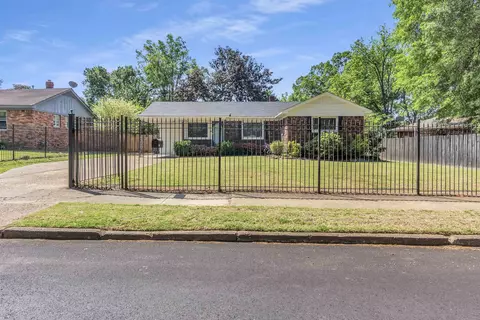 Exterior - 4011 Comanche Rd, Memphis, TN 38118 photo 3 of 6