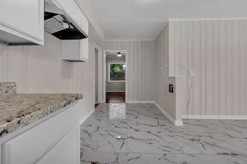 Entry Way - 4011 Comanche Rd, Memphis, TN 38118 photo 1 of 1