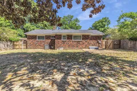 Exterior - 4011 Comanche Rd, Memphis, TN 38118 photo 5 of 6