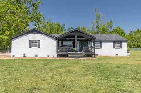 268 Taylor Rd, Michie, TN 38357