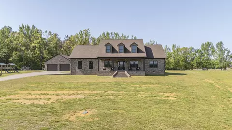 170 Kirk Cv, Adamsville, TN 38310