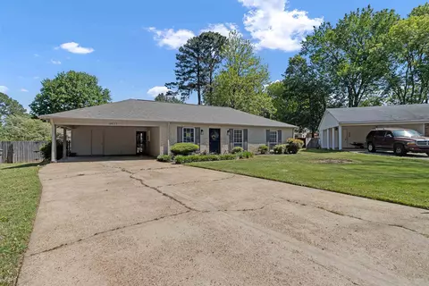 4022 Chinaberry Cv, Memphis, TN 38115