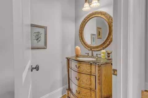 Bath - 1218 Braystone Trl, Collierville, TN 38017 photo 2 of 3