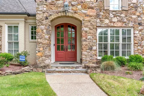 Exterior - 1218 Braystone Trl, Collierville, TN 38017 photo 2 of 8