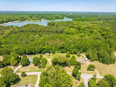 View/Area - 115 Edenberg Dr, Collierville, TN 38017 photo 2 of 9