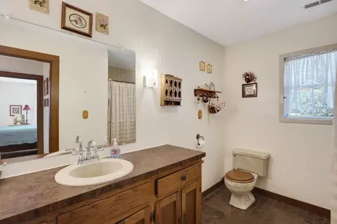Bath - 115 Edenberg Dr, Collierville, TN 38017 photo 2 of 2