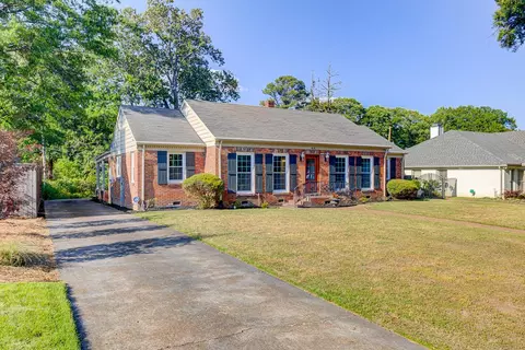 5676 Barfield Rd, Memphis, TN 38120