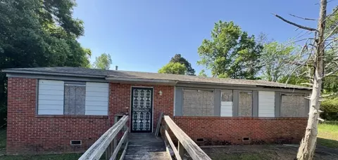 5076 Newton Dr, Memphis, TN 38109