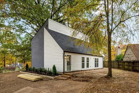 8393 Chippingham Dr, Memphis, TN 38016