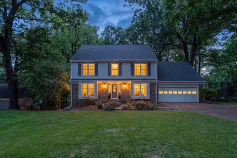 2137 Woodside Dr, Germantown, TN 38138