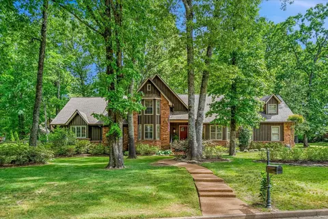 892 Fair Oaks Dr, Collierville, TN 38017