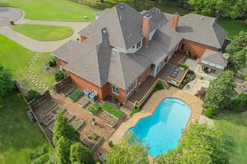 9658 E Dove Meadow Cv, Germantown, TN 38139