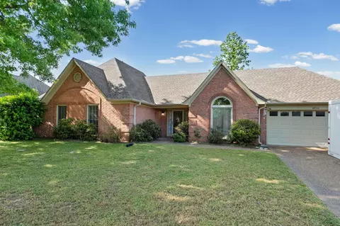 8710 Old Post Rd, Cordova, TN 38018