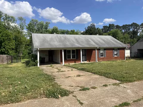 7114 Juana Dr, Millington, TN 38053