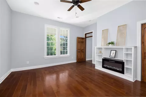 Living - 404 Liberty Ave E, Covington, TN 38019 photo 4 of 4