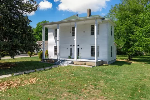 404 Liberty Ave E, Covington, TN 38019