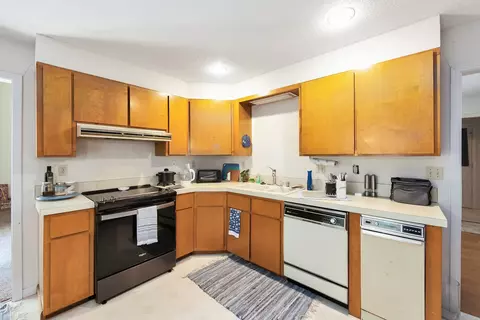 Kitchen - 36 Mcdaniel Dr, Jackson, TN 38305 photo 2 of 3