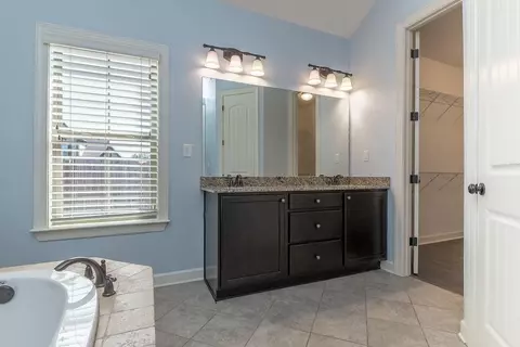 Entry Way - 7116 Grassland Cv, Arlington, TN 38002 photo 2 of 3
