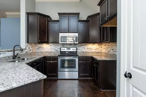 Kitchen - 7116 Grassland Cv, Arlington, TN 38002 photo 1 of 3