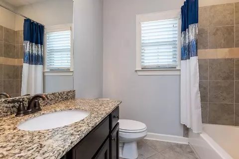 Bath - 7116 Grassland Cv, Arlington, TN 38002 photo 4 of 4
