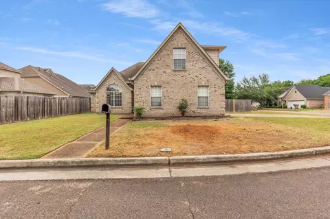 6804 Kerri Valley Ln, Cordova, TN 38018