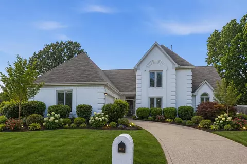 4275 Old Forest Cv, Memphis, TN 38125