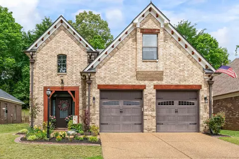 385 Garden Springs Dr, Oakland, TN 38060